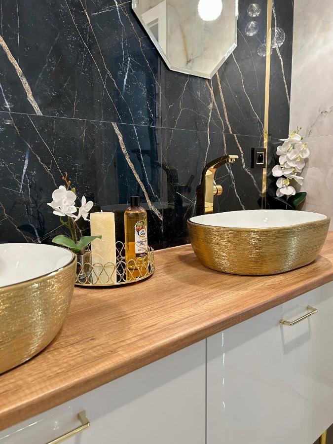 Golden Luxury Suite Nowy Dwór Mazowiecki Dış mekan fotoğraf
