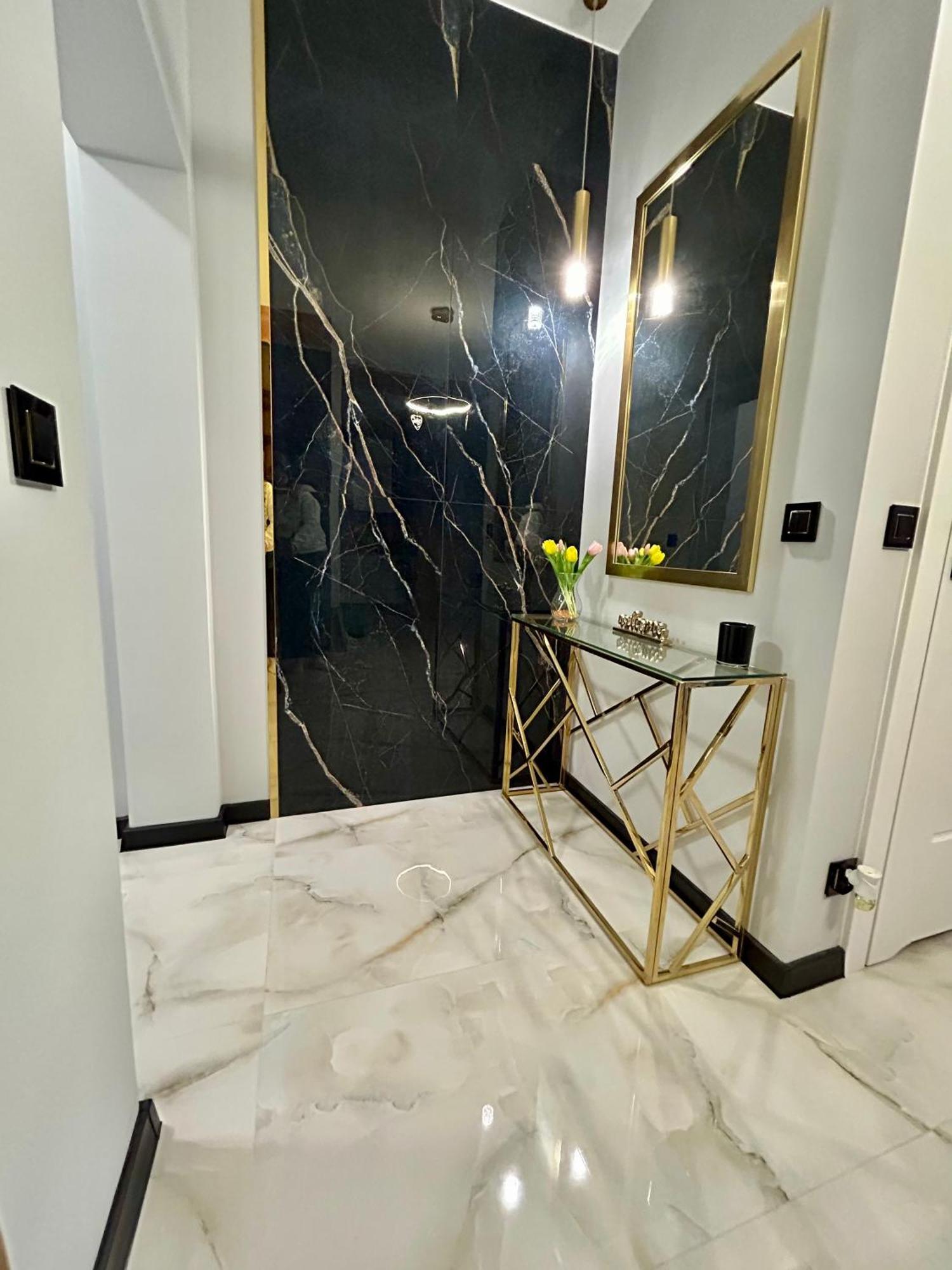 Golden Luxury Suite Nowy Dwór Mazowiecki Dış mekan fotoğraf